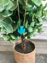 Load image into Gallery viewer, Dainty Cactus Necklace - Miane&#39;s Shoppe
