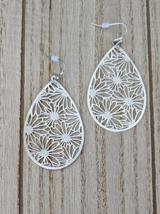 Flower Teardrop Earrings - Miane's Shoppe